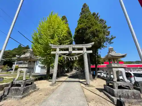 飛龍八幡宮の鳥居