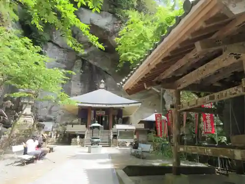 観音院の本殿・本堂