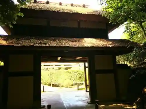 慈光院の山門