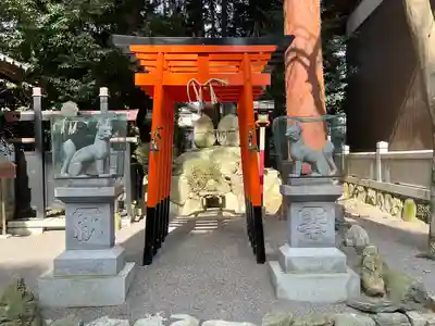 諏訪神社の末社・摂社