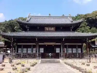 萬福寺の本殿・本堂