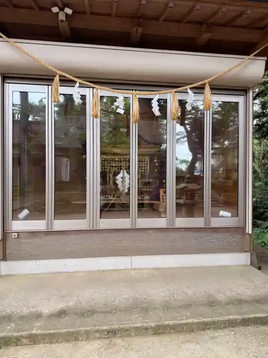 日吉神社の{uncategorized: "未分類", other: "その他", undefined: "問題あり", building: "その他建物", grave: "お墓", sacred_gate: "鳥居", guardian: "狛犬", statue: "像", buddha: "仏像", history: "歴史", nature: "自然", garden: "庭園", animal: "動物", pagoda: "塔", temizu: "手水舎", mountain_gate: "山門・神門", sanctuary: "本殿・本堂", subordinate: "末社・摂社", art: "芸術", scenery: "景色", jizo: "地蔵", ema: "絵馬", goshuin: "御朱印", omikuji: "おみくじ", items: "授与品その他", amulet: "お守り", goshuincho: "御朱印帳", eats: "食事", festival: "お祭り", votive_dance: "神楽", shichigosan: "七五三参", wedding: "結婚式", experience: "体験その他", initially: "初詣", around: "周辺", anti_infection: "感染症対策"}