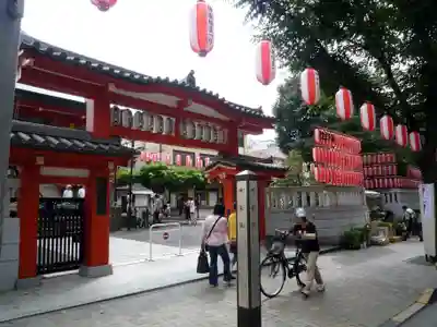 善國寺の山門・神門