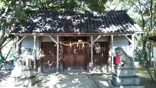 深居神社の本殿