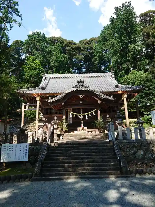 渭伊神社の本殿・本堂