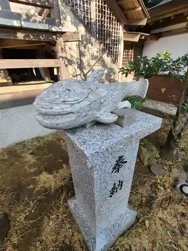 飯盛神社の像