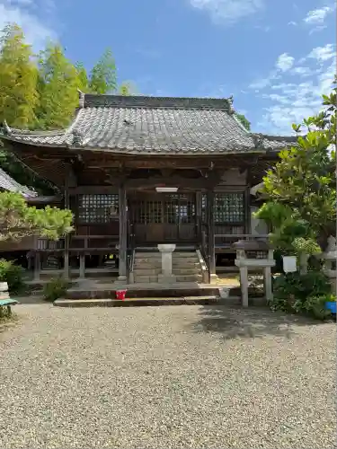 観音寺の本殿・本堂