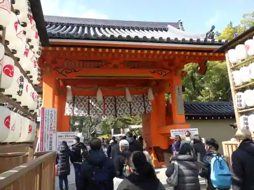 西宮神社の山門