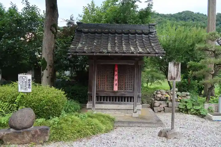 西野薬師堂(滋賀県)