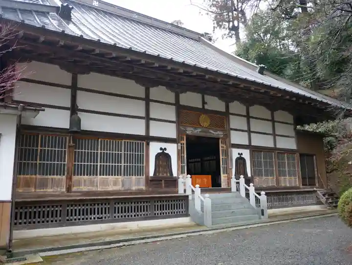 岩角山 岩角寺の本殿・本堂