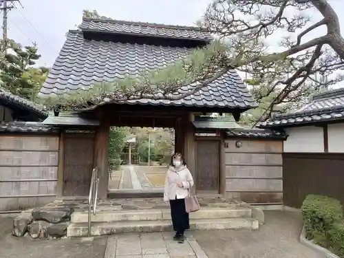 青大悲寺の山門