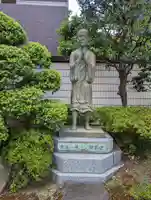 松秀寺の像