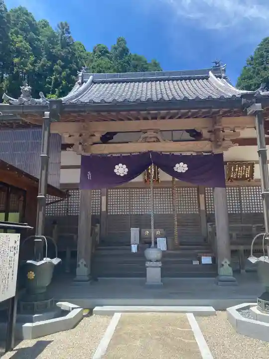 無動寺の本殿・本堂