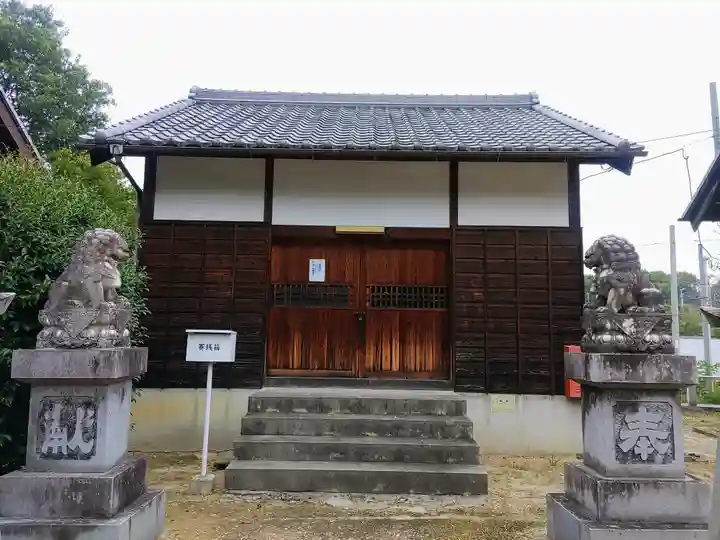 神明社(小間町)の末社・摂社