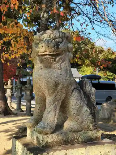 由加神社（和気由加神社）の狛犬