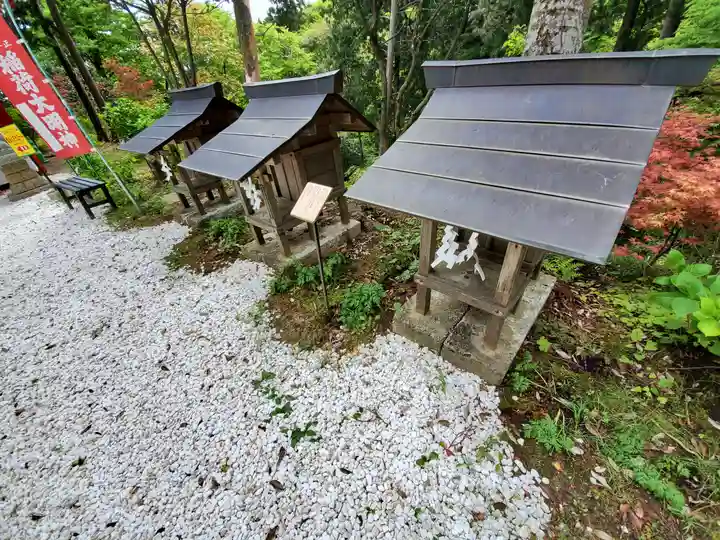 鷲子山上神社の末社・摂社