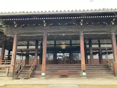 本照寺の{uncategorized: "未分類", other: "その他", undefined: "問題あり", building: "その他建物", grave: "お墓", sacred_gate: "鳥居", guardian: "狛犬", statue: "像", buddha: "仏像", history: "歴史", nature: "自然", garden: "庭園", animal: "動物", pagoda: "塔", temizu: "手水舎", mountain_gate: "山門・神門", sanctuary: "本殿・本堂", subordinate: "末社・摂社", art: "芸術", scenery: "景色", jizo: "地蔵", ema: "絵馬", goshuin: "御朱印", omikuji: "おみくじ", items: "授与品その他", amulet: "お守り", goshuincho: "御朱印帳", eats: "食事", festival: "お祭り", votive_dance: "神楽", shichigosan: "七五三参", wedding: "結婚式", experience: "体験その他", initially: "初詣", around: "周辺", anti_infection: "感染症対策"}
