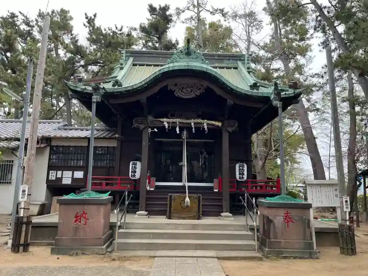 諏訪神社の{uncategorized: "未分類", other: "その他", undefined: "問題あり", building: "その他建物", grave: "お墓", sacred_gate: "鳥居", guardian: "狛犬", statue: "像", buddha: "仏像", history: "歴史", nature: "自然", garden: "庭園", animal: "動物", pagoda: "塔", temizu: "手水舎", mountain_gate: "山門・神門", sanctuary: "本殿・本堂", subordinate: "末社・摂社", art: "芸術", scenery: "景色", jizo: "地蔵", ema: "絵馬", goshuin: "御朱印", omikuji: "おみくじ", items: "授与品その他", amulet: "お守り", goshuincho: "御朱印帳", eats: "食事", festival: "お祭り", votive_dance: "神楽", shichigosan: "七五三参", wedding: "結婚式", experience: "体験その他", initially: "初詣", around: "周辺", anti_infection: "感染症対策"}