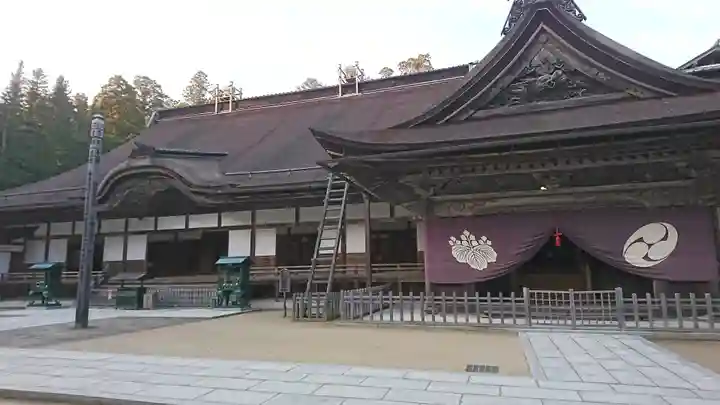 高野山金剛峯寺の本殿・本堂