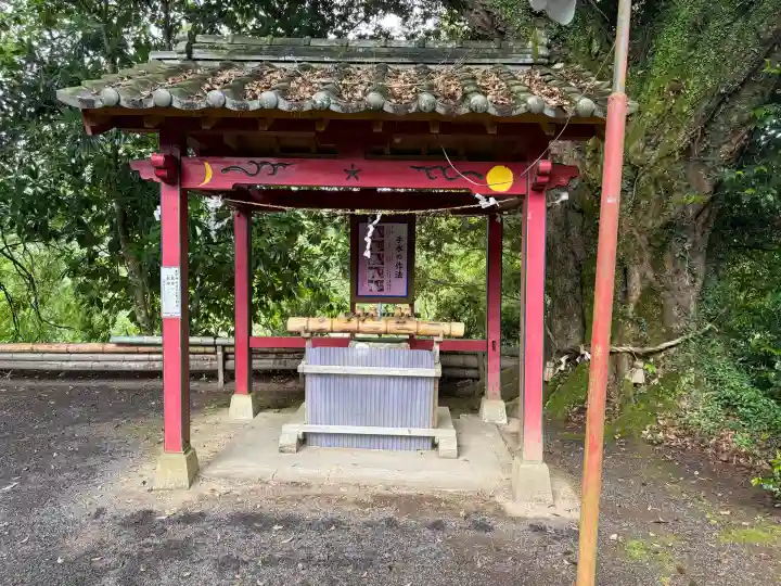 太田神社の{uncategorized: "未分類", other: "その他", undefined: "問題あり", building: "その他建物", grave: "お墓", sacred_gate: "鳥居", guardian: "狛犬", statue: "像", buddha: "仏像", history: "歴史", nature: "自然", garden: "庭園", animal: "動物", pagoda: "塔", temizu: "手水舎", mountain_gate: "山門・神門", sanctuary: "本殿・本堂", subordinate: "末社・摂社", art: "芸術", scenery: "景色", jizo: "地蔵", ema: "絵馬", goshuin: "御朱印", omikuji: "おみくじ", items: "授与品その他", amulet: "お守り", goshuincho: "御朱印帳", eats: "食事", festival: "お祭り", votive_dance: "神楽", shichigosan: "七五三参", wedding: "結婚式", experience: "体験その他", initially: "初詣", around: "周辺", anti_infection: "感染症対策"}