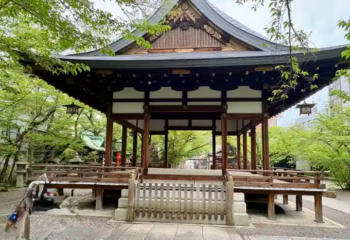 天孫神社の{uncategorized: "未分類", other: "その他", undefined: "問題あり", building: "その他建物", grave: "お墓", sacred_gate: "鳥居", guardian: "狛犬", statue: "像", buddha: "仏像", history: "歴史", nature: "自然", garden: "庭園", animal: "動物", pagoda: "塔", temizu: "手水舎", mountain_gate: "山門・神門", sanctuary: "本殿・本堂", subordinate: "末社・摂社", art: "芸術", scenery: "景色", jizo: "地蔵", ema: "絵馬", goshuin: "御朱印", omikuji: "おみくじ", items: "授与品その他", amulet: "お守り", goshuincho: "御朱印帳", eats: "食事", festival: "お祭り", votive_dance: "神楽", shichigosan: "七五三参", wedding: "結婚式", experience: "体験その他", initially: "初詣", around: "周辺", anti_infection: "感染症対策"}