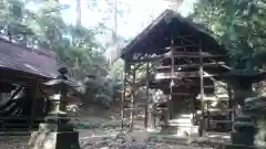 諏訪神社の本殿