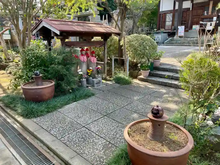 海蔵院の{uncategorized: "未分類", other: "その他", undefined: "問題あり", building: "その他建物", grave: "お墓", sacred_gate: "鳥居", guardian: "狛犬", statue: "像", buddha: "仏像", history: "歴史", nature: "自然", garden: "庭園", animal: "動物", pagoda: "塔", temizu: "手水舎", mountain_gate: "山門・神門", sanctuary: "本殿・本堂", subordinate: "末社・摂社", art: "芸術", scenery: "景色", jizo: "地蔵", ema: "絵馬", goshuin: "御朱印", omikuji: "おみくじ", items: "授与品その他", amulet: "お守り", goshuincho: "御朱印帳", eats: "食事", festival: "お祭り", votive_dance: "神楽", shichigosan: "七五三参", wedding: "結婚式", experience: "体験その他", initially: "初詣", around: "周辺", anti_infection: "感染症対策"}