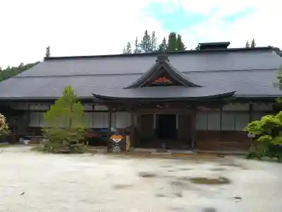 親王院の{uncategorized: "未分類", other: "その他", undefined: "問題あり", building: "その他建物", grave: "お墓", sacred_gate: "鳥居", guardian: "狛犬", statue: "像", buddha: "仏像", history: "歴史", nature: "自然", garden: "庭園", animal: "動物", pagoda: "塔", temizu: "手水舎", mountain_gate: "山門・神門", sanctuary: "本殿・本堂", subordinate: "末社・摂社", art: "芸術", scenery: "景色", jizo: "地蔵", ema: "絵馬", goshuin: "御朱印", omikuji: "おみくじ", items: "授与品その他", amulet: "お守り", goshuincho: "御朱印帳", eats: "食事", festival: "お祭り", votive_dance: "神楽", shichigosan: "七五三参", wedding: "結婚式", experience: "体験その他", initially: "初詣", around: "周辺", anti_infection: "感染症対策"}