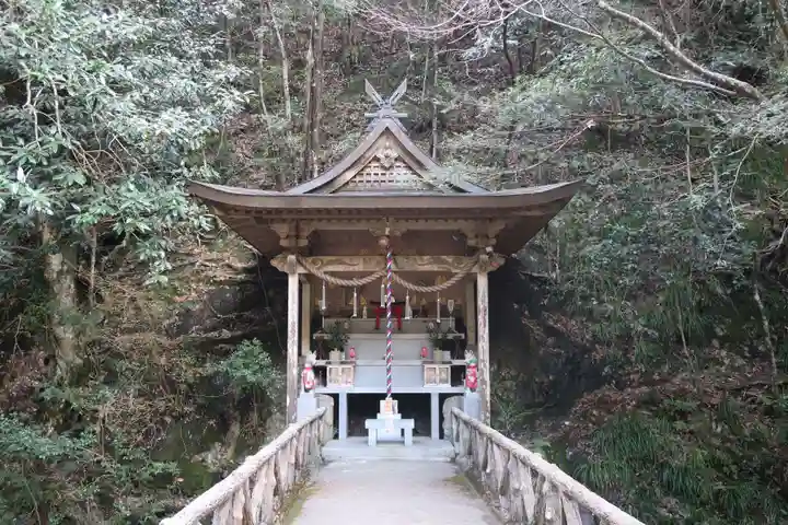 満願滝弁財天(大阪府)