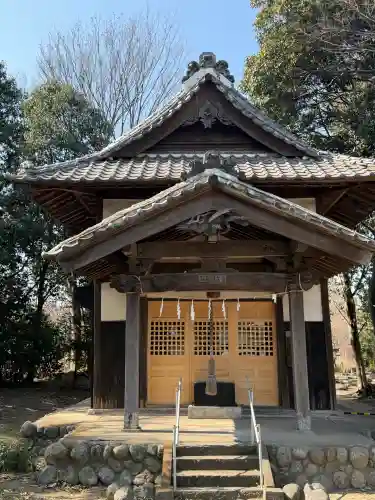 春日神社の{uncategorized: "未分類", other: "その他", undefined: "問題あり", building: "その他建物", grave: "お墓", sacred_gate: "鳥居", guardian: "狛犬", statue: "像", buddha: "仏像", history: "歴史", nature: "自然", garden: "庭園", animal: "動物", pagoda: "塔", temizu: "手水舎", mountain_gate: "山門・神門", sanctuary: "本殿・本堂", subordinate: "末社・摂社", art: "芸術", scenery: "景色", jizo: "地蔵", ema: "絵馬", goshuin: "御朱印", omikuji: "おみくじ", items: "授与品その他", amulet: "お守り", goshuincho: "御朱印帳", eats: "食事", festival: "お祭り", votive_dance: "神楽", shichigosan: "七五三参", wedding: "結婚式", experience: "体験その他", initially: "初詣", around: "周辺", anti_infection: "感染症対策"}