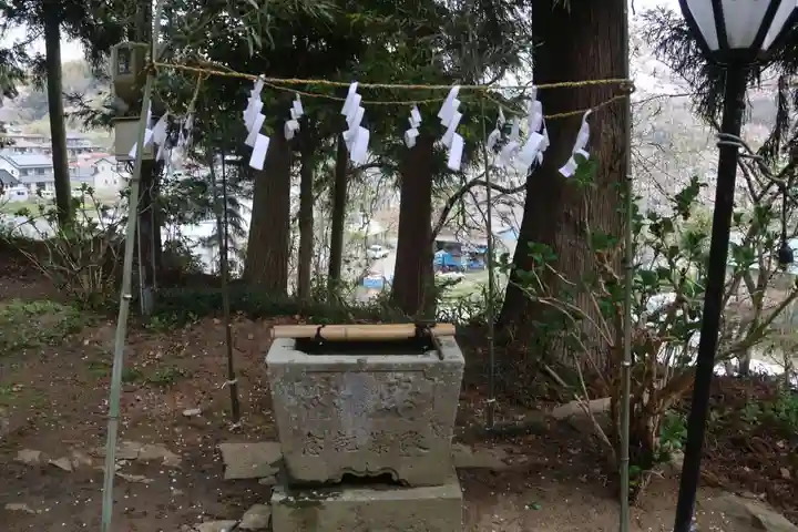 八幡神社の手水舎