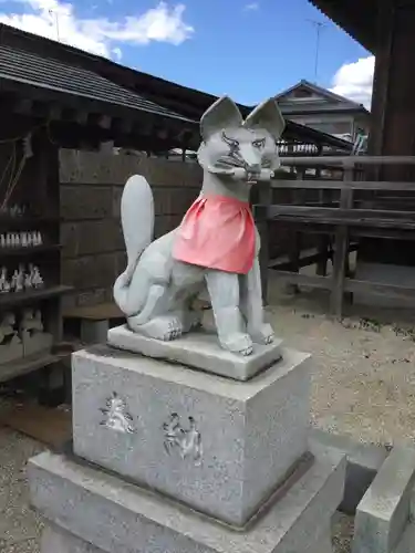 稲荷神社の狛犬