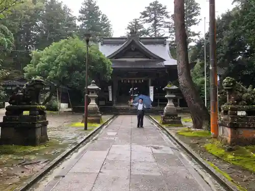 八幡宮の本殿