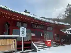 中禅寺の本殿