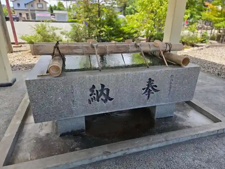 福井県護国神社の手水舎