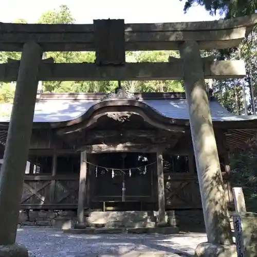 十二社神社の鳥居