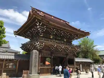 西新井大師総持寺の山門・神門