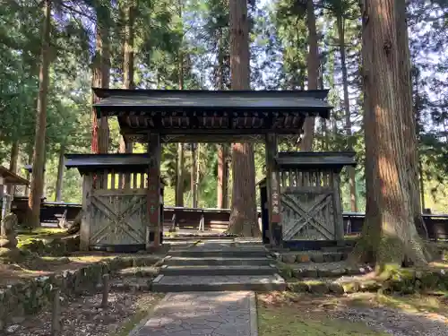 雲洞庵の山門