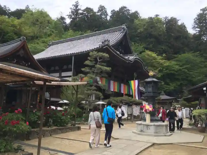 岡寺(龍蓋寺)の本殿・本堂
