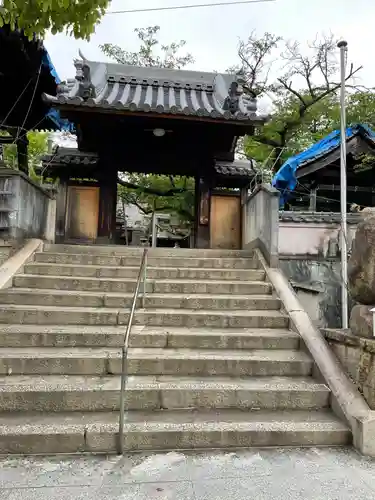 聖天山正圓寺の山門・神門