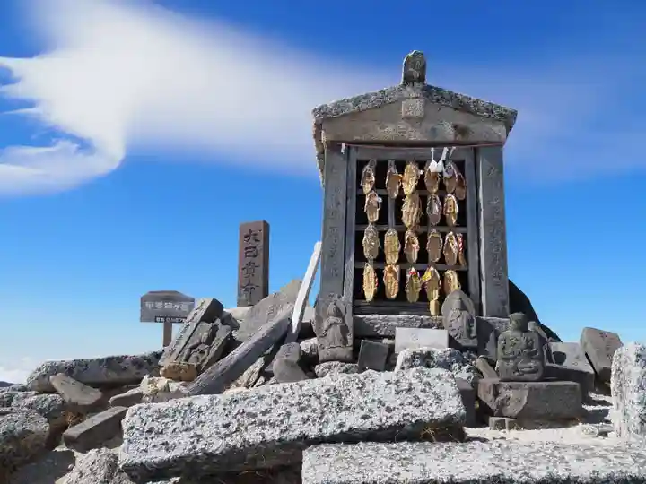 甲斐駒ヶ岳神社本宮の本殿・本堂