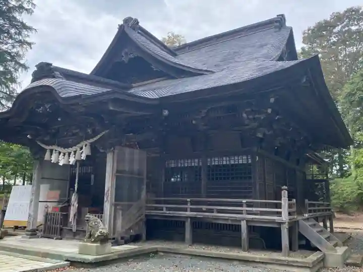鳴雷神社の本殿・本堂