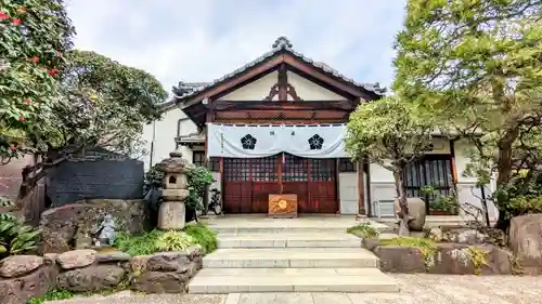 龍泉院の本殿・本堂