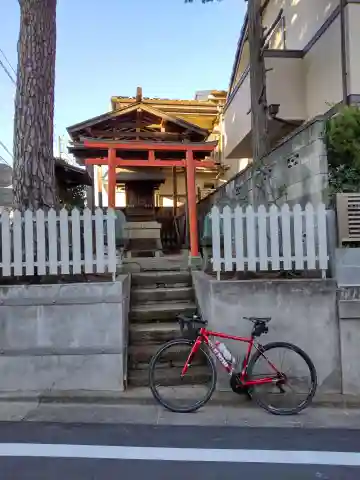 野屋敷稲荷社の鳥居