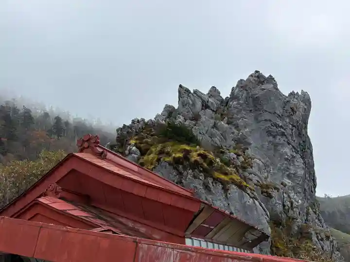 劔山本宮宝蔵石神社(徳島県)