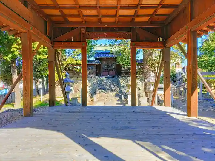 白山社の本殿・本堂