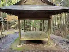 真弓八幡宮の建物その他