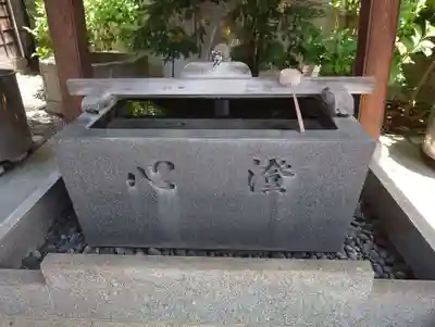 武井神社の手水舎