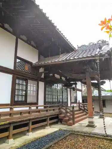 仏眼寺の本殿・本堂