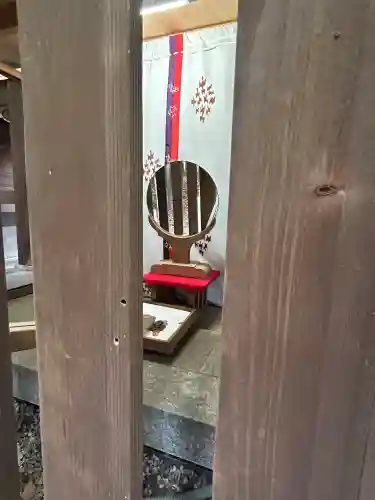 建部大社の{uncategorized: "未分類", other: "その他", undefined: "問題あり", building: "その他建物", grave: "お墓", sacred_gate: "鳥居", guardian: "狛犬", statue: "像", buddha: "仏像", history: "歴史", nature: "自然", garden: "庭園", animal: "動物", pagoda: "塔", temizu: "手水舎", mountain_gate: "山門・神門", sanctuary: "本殿・本堂", subordinate: "末社・摂社", art: "芸術", scenery: "景色", jizo: "地蔵", ema: "絵馬", goshuin: "御朱印", omikuji: "おみくじ", items: "授与品その他", amulet: "お守り", goshuincho: "御朱印帳", eats: "食事", festival: "お祭り", votive_dance: "神楽", shichigosan: "七五三参", wedding: "結婚式", experience: "体験その他", initially: "初詣", around: "周辺", anti_infection: "感染症対策"}